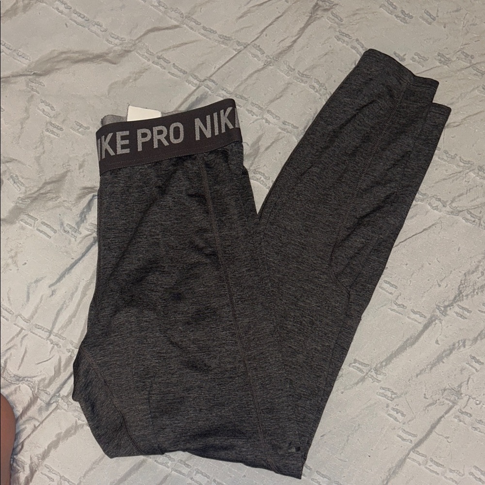 Nike Pro Charcoal Leggings - Picture 5 of 5